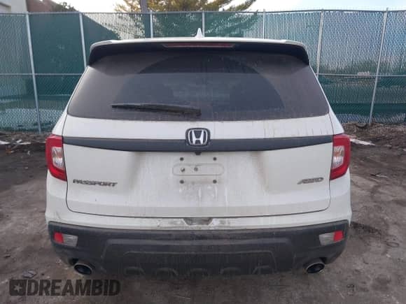 2019 Honda Passport EX-L с VIN 5FNYF8H5XKB008904, выставлен на аукционе IAAI как лот 41440706 с пробегом 57 317 миль миль и . История ставок и продаж доступна на DreamBid. Изображение 16.