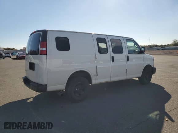 2017 Chevrolet Express Cargo с VIN 1GCWGAFF7H1116664, выставлен на аукционе Copart как лот 87458805 с пробегом 232 178 миль миль и Чистый • Clean title. История ставок и продаж доступна на DreamBid. Изображение 3.