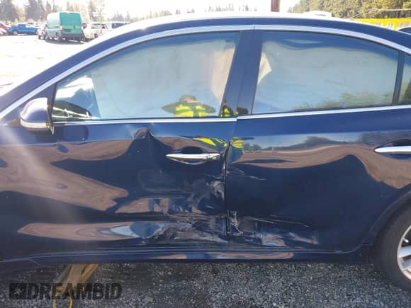 2014 Nissan Maxima SV with VIN 1N4AA5AP8EC438142, listed as a IAAI auction lot 43442495 with Not provided miles and . Bid and sale history available at DreamBid. Image 6.