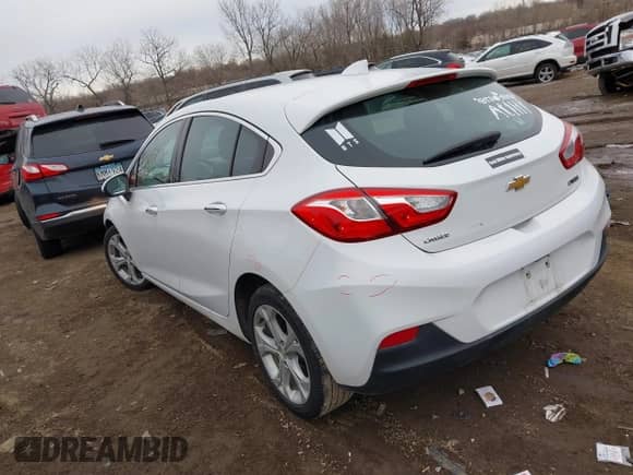 2018 Chevrolet Cruze Premier с VIN 3G1BF6SM4JS530632, выставлен на аукционе IAAI как лот 41657079 с пробегом 85 947 миль миль и . История ставок и продаж доступна на DreamBid. Изображение 3.