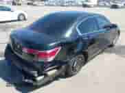 2011 Honda Accord EX z VIN 1HGCP2F78BA114108, wystawiony jako IAAI lot #42985689 z przebiegiem 181 160 mil mil oraz . Historia ofert i sprzedaży dostępna na DreamBid. Obrazek 4.