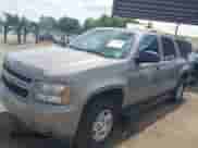 2007 Chevrolet Suburban LT с VIN 1GNFK163X7J289542, выставлен на аукционе IAAI как лот 42054920 с пробегом 146 702 миль миль и . История ставок и продаж доступна на DreamBid. Изображение 18.