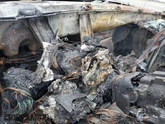 2000 Chevrolet Silverado 2500 с VIN 1GCGK29J0YF509546, выставлен на аукционе Copart как лот 72070175 с пробегом Не указан миль и Списание • Salvage title. История ставок и продаж доступна на DreamBid. Изображение 9.