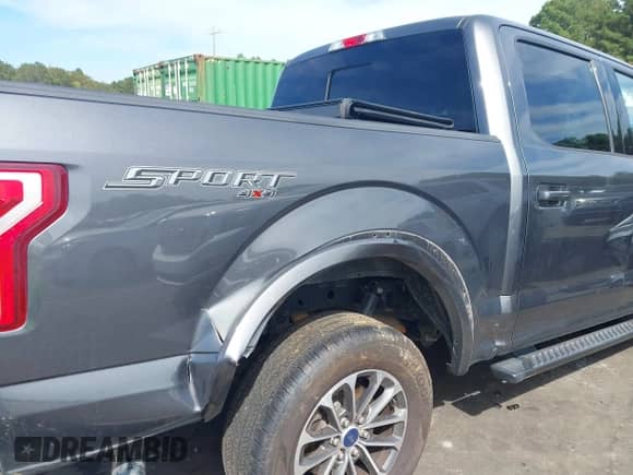 2019 Ford F-150 XLT with VIN 1FTEW1EP5KFD07969, listed as a IAAI auction lot 43245487 with 121,912 mi miles and . Bid and sale history available at DreamBid. Image 20.