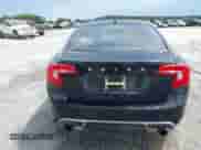 2012 Volvo S60 T6 с VIN YV1902FH5C2105927, выставлен на аукционе IAAI как лот 42721031 с пробегом 89 364 миль миль и . История ставок и продаж доступна на DreamBid. Изображение 16.