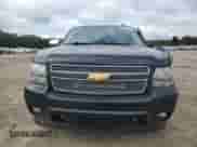 2014 Chevrolet Suburban LTZ с VIN 1GNSKKE7XER239070, выставлен на аукционе Copart как лот 85556165 с пробегом 186 343 миль миль и Чистый • Clean title. История ставок и продаж доступна на DreamBid. Изображение 5.