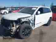 2018 Jeep Grand Cherokee Altitude z VIN 1C4RJFAG1JC173206, wystawiony jako IAAI lot #42938306 z przebiegiem 182 866 mil mil oraz . Historia ofert i sprzedaży dostępna na DreamBid. Obrazek 18.