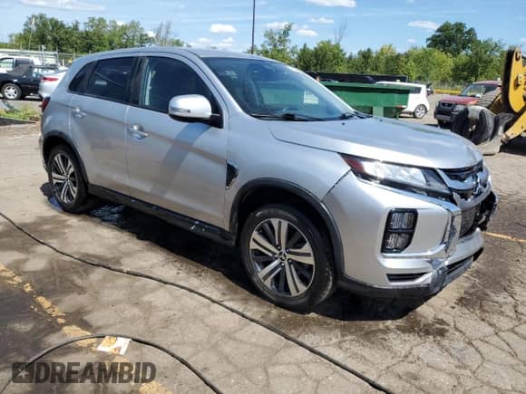 2021 Mitsubishi Outlander SE z VIN JA4APVAU6MU015707, wystawiony jako Copart lot #70629955 z przebiegiem 82 902 mil mil oraz Nie do naprawy • Non repairable. Historia ofert i sprzedaży dostępna na DreamBid. Obrazek 4.