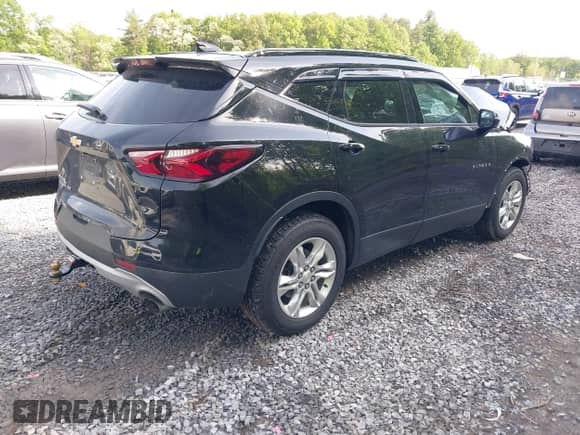 2019 Chevrolet Blazer with VIN 3GNKBGRSXKS676491, listed as a IAAI auction lot 42386466 with 85,289 mi miles and . Bid and sale history available at DreamBid. Image 4.