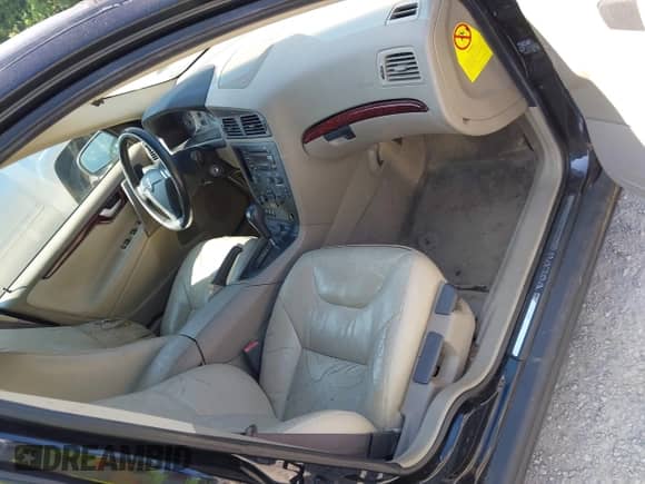 2004 Volvo S60 с VIN YV1RS61T342352457, выставлен на аукционе IAAI как лот 42792260 с пробегом Не указан миль и . История ставок и продаж доступна на DreamBid. Изображение 5.