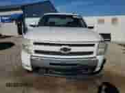 2010 Chevrolet Silverado 1500 LT with VIN 1GCSKSE35AZ255631, listed as a Copart auction lot 84522075 with 127,750 mi miles and Salvage title. Bid and sale history available at DreamBid. Image 5.