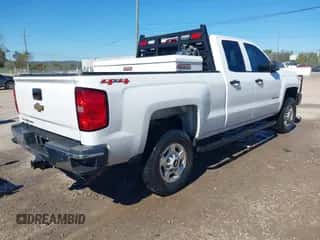 2015 Chevrolet Silverado 2500HD Work Truck с VIN 1GC2KUEG1FZ121236, выставлен на аукционе IAAI как лот 43466359 с пробегом 168 338 миль миль и . История ставок и продаж доступна на DreamBid. Изображение 4.
