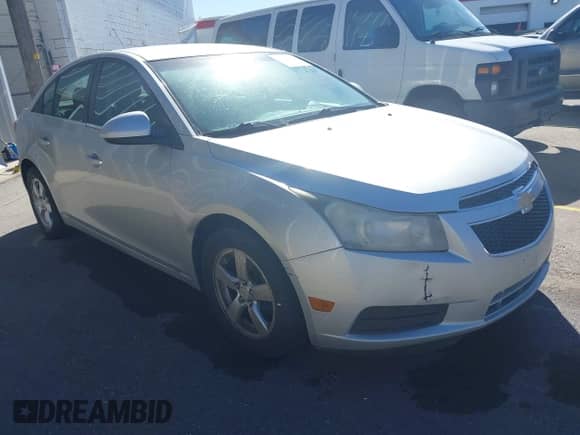 2011 Chevrolet Cruze 1FL with VIN 1G1PE5S92B7248469, listed as a IAAI auction lot 43497671 with 190,336 mi miles and . Bid and sale history available at DreamBid. Image 1.