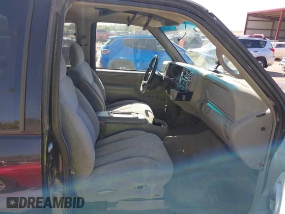 1997 Chevrolet Silverado 1500 with VIN 2GCEK19R5V1180353, listed as a IAAI auction lot 43385908 with 231,909 mi miles and . Bid and sale history available at DreamBid. Image 5.