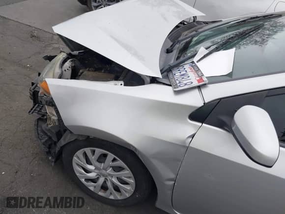 2019 Toyota Corolla L с VIN 2T1BURHE7KC139651, выставлен на аукционе IAAI как лот 43306382 с пробегом 167 351 миль миль и . История ставок и продаж доступна на DreamBid. Изображение 19.