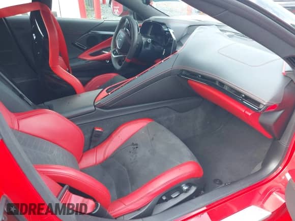 2024 Chevrolet Corvette 3LT z VIN 1G1YC3D49R5107274, wystawiony jako IAAI lot #43240449 z przebiegiem Nie podano mil oraz . Historia ofert i sprzedaży dostępna na DreamBid. Obrazek 5.