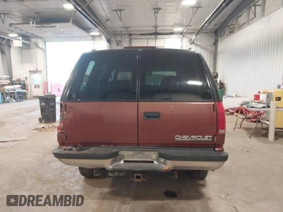 1998 Chevrolet Tahoe with VIN 1GNEK13RXWJ330934, listed as a IAAI auction lot 41431736 with 269,137 mi miles and . Bid and sale history available at DreamBid. Image 16.