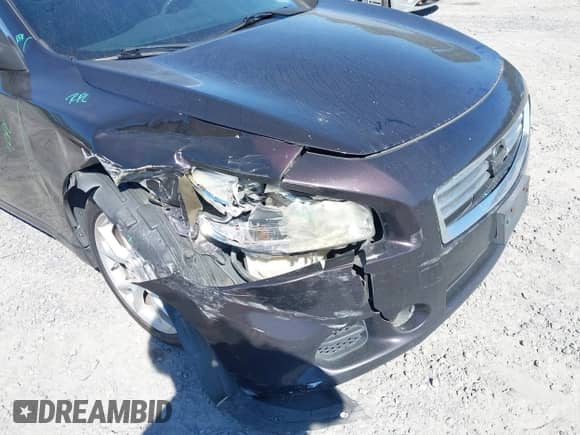 2012 Nissan Maxima SV z VIN 1N4AA5APXCC857848, wystawiony jako IAAI lot #43364936 z przebiegiem 220 353 mil mil oraz . Historia ofert i sprzedaży dostępna na DreamBid. Obrazek 6.