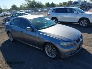 2010 BMW 3 Series 335i xDrive с VIN WBAPL3C55AA408680, выставлен на аукционе IAAI как лот 43177825 с пробегом 252 584 миль миль и . История ставок и продаж доступна на DreamBid. Изображение 1.