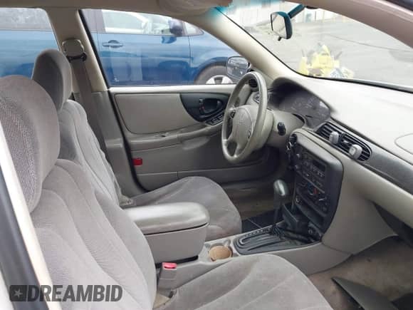 2004 Chevrolet Malibu Classic z VIN 1G1ND52F24M564104, wystawiony jako IAAI lot #42081525 z przebiegiem 142 182 mil mil oraz . Historia ofert i sprzedaży dostępna na DreamBid. Obrazek 5.