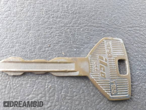 1994 Dodge 1500 z VIN 1B7HC16Y2RS544613, wystawiony jako IAAI lot #43242615 z przebiegiem 194 818 mil mil oraz . Historia ofert i sprzedaży dostępna na DreamBid. Obrazek 11.