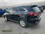 2020 Kia Sorento LX z VIN 5XYPG4A38LG684529, wystawiony jako Copart lot #89498555 z przebiegiem 65 338 mil mil oraz Czysty tytuł • Clean title. Historia ofert i sprzedaży dostępna na DreamBid. Obrazek 2.