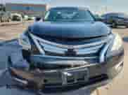 2015 Nissan Altima SV z VIN 1N4AL3AP8FC123311, wystawiony jako Copart lot #70855825 z przebiegiem 147 284 mil mil oraz Szkoda całkowita • Salvage title. Historia ofert i sprzedaży dostępna na DreamBid. Obrazek 5.