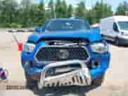 2018 Toyota Tacoma SR z VIN 3TMCZ5AN0JM126724, wystawiony jako IAAI lot #42842788 z przebiegiem 91 776 mil mil oraz . Historia ofert i sprzedaży dostępna na DreamBid. Obrazek 12.