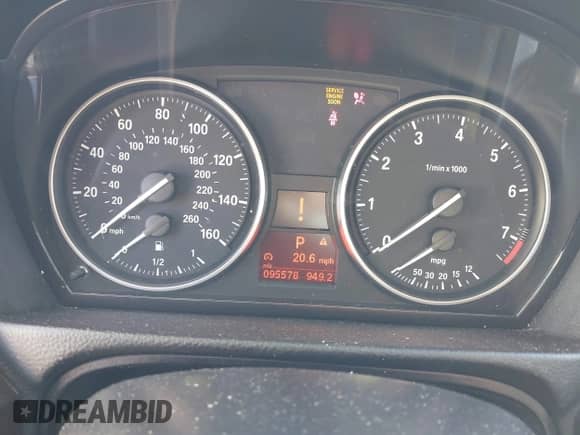 2010 BMW 3 Series 328i xDrive с VIN WBAPK7C51AA458177, выставлен на аукционе IAAI как лот 43352787 с пробегом 95 578 миль миль и . История ставок и продаж доступна на DreamBid. Изображение 7.