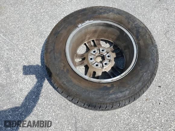 2019 Chevrolet Suburban Premier with VIN 1GNSKJKJ4KR131551, listed as a Copart auction lot 60237595 with 132,270 mi miles and Salvage title. Bid and sale history available at DreamBid. Image 13.