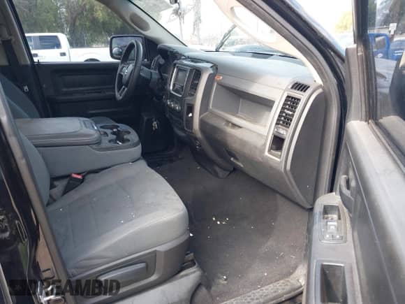 2013 Ram 1500 Express z VIN 1C6RR6FT9DS532463, wystawiony jako IAAI lot #42780378 z przebiegiem 171 219 mil mil oraz . Historia ofert i sprzedaży dostępna na DreamBid. Obrazek 5.