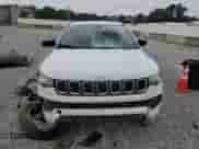 2024 Jeep Compass Latitude Lux с VIN 3C4NJDFN5RT155074, выставлен на аукционе Copart как лот 60969125 с пробегом 13 892 миль миль и Списание • Salvage title. История ставок и продаж доступна на DreamBid. Изображение 5.