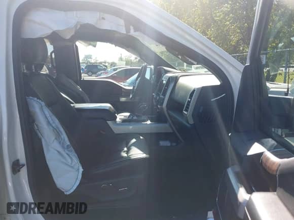 2018 Ford F-150 XL z VIN 1FTEW1EG7JFC51158, wystawiony jako IAAI lot #43347828 z przebiegiem 65 574 mil mil oraz . Historia ofert i sprzedaży dostępna na DreamBid. Obrazek 5.