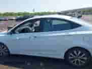 2017 Hyundai Accent Value Edition с VIN KMHCT4AE6HU332756, выставлен на аукционе IAAI как лот 42377678 с пробегом Не указан миль и . История ставок и продаж доступна на DreamBid. Изображение 14.