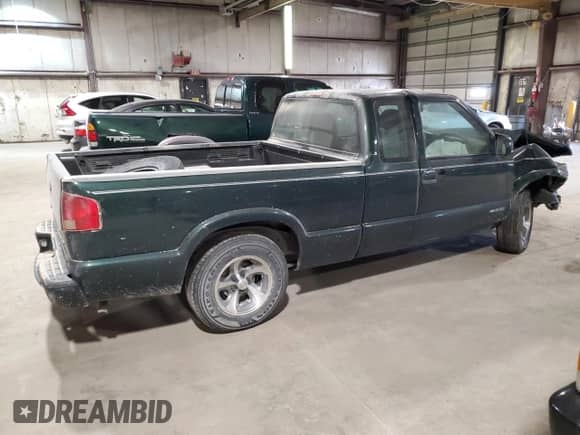 2003 Chevrolet S-10 с VIN 1GCCS19HX38195763, выставлен на аукционе Copart как лот 68523304 с пробегом 74 379 миль миль и Списание • Salvage title. История ставок и продаж доступна на DreamBid. Изображение 3.