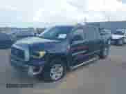 2007 Toyota Tundra SR5 z VIN 5TBET54107S454598, wystawiony jako IAAI lot #42558681 z przebiegiem 309 838 mil mil oraz . Historia ofert i sprzedaży dostępna na DreamBid. Obrazek 2.