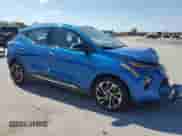 2022 Chevrolet Bolt EUV Premier с VIN 1G1FZ6S04N4131750, выставлен на аукционе Copart как лот 82199975 с пробегом 53 874 миль миль и Списание • Salvage title. История ставок и продаж доступна на DreamBid. Изображение 4.
