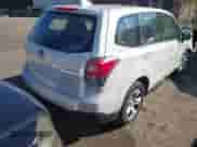 2018 Subaru Forester z VIN JF2SJAAC3JH539348, wystawiony jako IAAI lot #43135934 z przebiegiem 228 014 mil mil oraz . Historia ofert i sprzedaży dostępna na DreamBid. Obrazek 4.