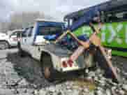 2007 Chevrolet Silverado 3500 LT1 z VIN 1GBJK39D57E136048, wystawiony jako Copart lot #53325275 z przebiegiem 181 849 mil mil oraz Czysty tytuł • Clean title. Historia ofert i sprzedaży dostępna na DreamBid. Obrazek 2.