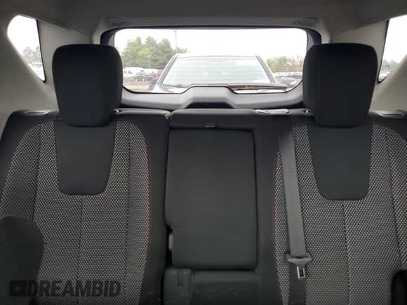 2017 Chevrolet Equinox LS z VIN 2GNALBEK7H1580209, wystawiony jako Copart lot #82436325 z przebiegiem 122 546 mil mil oraz Czysty tytuł • Clean title. Historia ofert i sprzedaży dostępna na DreamBid. Obrazek 10.