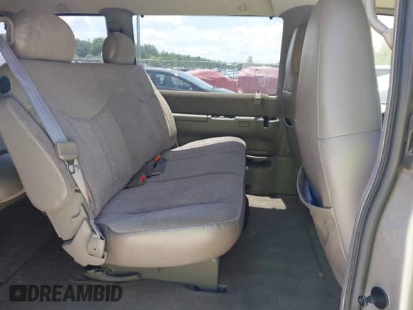 2001 Chevrolet Astro with VIN 1GNDM19W21B109611, listed as a IAAI auction lot 42169610 with 178,736 mi miles and . Bid and sale history available at DreamBid. Image 8.