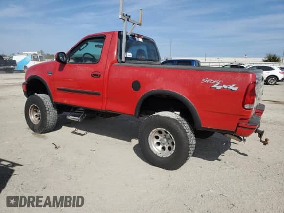 2003 Ford F-150 XL z VIN 1FTRF18W53NA99930, wystawiony jako Copart lot #49046965 z przebiegiem 139 433 mil mil oraz Szkoda całkowita • Salvage title. Historia ofert i sprzedaży dostępna na DreamBid. Obrazek 2.