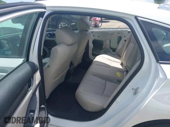 2019 Honda Accord EX-L с VIN 1HGCV1F54KA061955, выставлен на аукционе IAAI как лот 42645212 с пробегом 64 486 миль миль и . История ставок и продаж доступна на DreamBid. Изображение 8.