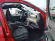 2025 Toyota Tundra SR5 z VIN 5TFWA5DB3SX286467, wystawiony jako IAAI lot #43203208 z przebiegiem Nie podano mil oraz . Historia ofert i sprzedaży dostępna na DreamBid. Obrazek 5.