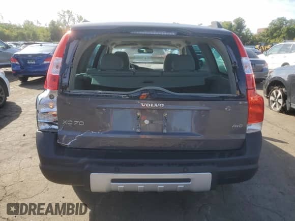 2006 Volvo XC70 with VIN YV4SZ592161209912, listed as a Copart auction lot 72008975 with 112,195 mi miles and Salvage title. Bid and sale history available at DreamBid. Image 6.