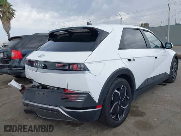 2024 Hyundai Ioniq 5 SEL z VIN KM8KN4DE0RU250072, wystawiony jako IAAI lot #43125009 z przebiegiem 40 809 mil mil oraz . Historia ofert i sprzedaży dostępna na DreamBid. Obrazek 4.