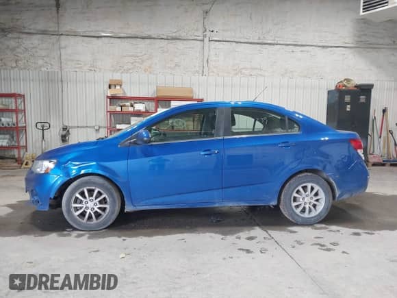 2020 Chevrolet Sonic LT с VIN 1G1JD5SB9L4142311, выставлен на аукционе IAAI как лот 42843348 с пробегом 84 240 миль миль и . История ставок и продаж доступна на DreamBid. Изображение 14.