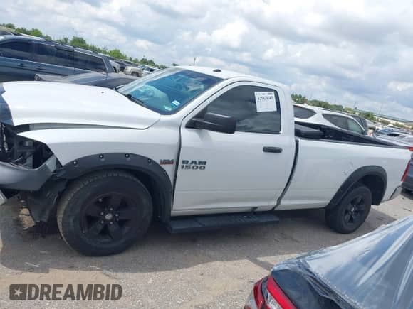 2017 Ram 1500 Tradesman с VIN 3C6JR6DT1HG555507, выставлен на аукционе IAAI как лот 42963043 с пробегом 118 533 миль миль и . История ставок и продаж доступна на DreamBid. Изображение 14.