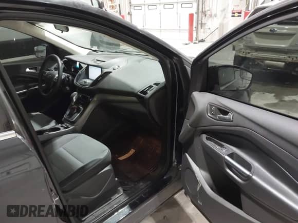 2014 Ford Escape SE с VIN 1FMCU0GX8EUA04085, выставлен на аукционе IAAI как лот 41208020 с пробегом 184 485 миль миль и . История ставок и продаж доступна на DreamBid. Изображение 5.