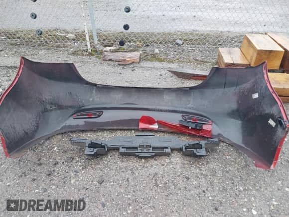 2011 Hyundai Elantra Limited с VIN KMHDH4AE1BU138228, выставлен на аукционе IAAI как лот 42348142 с пробегом 116 060 миль миль и . История ставок и продаж доступна на DreamBid. Изображение 12.